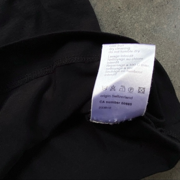 AKRIS Punto Knit V-neck Blouse with Silk Tie Ruffle Detailing - Picture 4 of 7